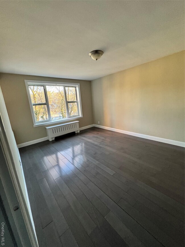 Building Photo - 555 Broadway