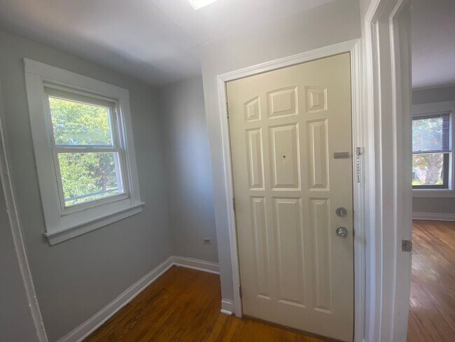 Building Photo - 4210 N Kilpatrick Ave