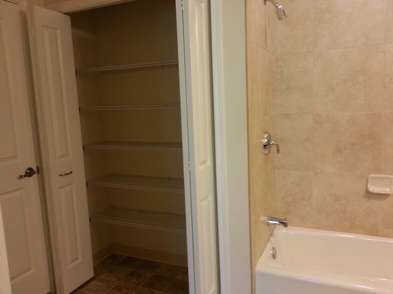 Building Photo - 139 Hoowaiwai Loop