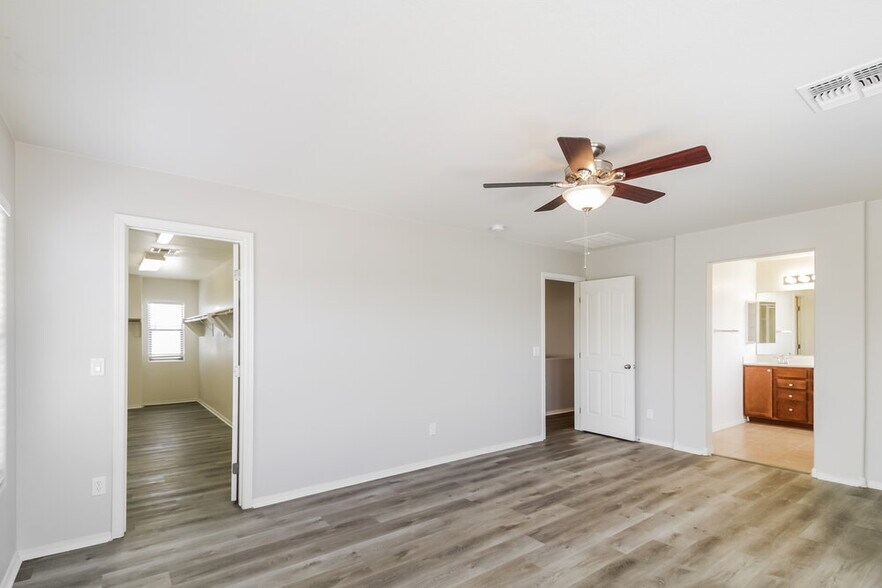 Building Photo - 45480 W Morning View Ln