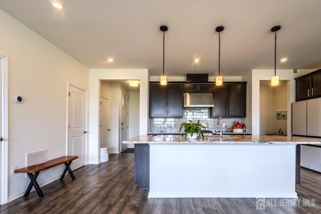 Building Photo - 3305 Charleston Dr