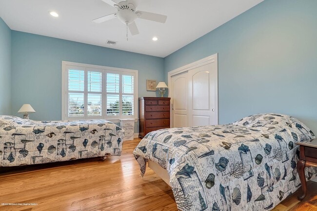 Building Photo - 330 Villa Park Wy