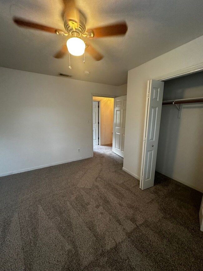 Building Photo - Lovely Cedar Creek Home on Large Shaded Lot