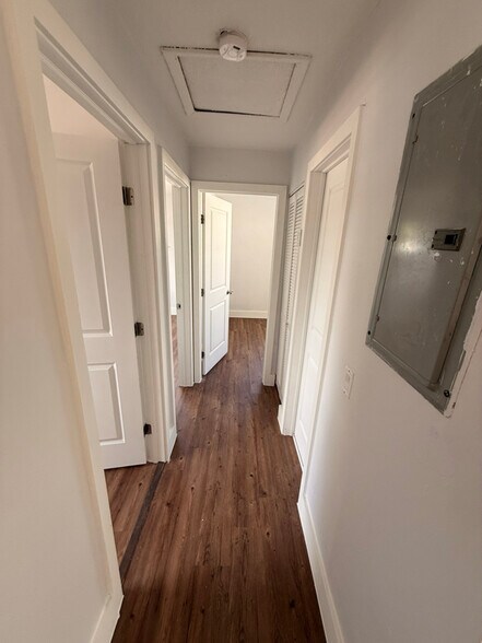 Building Photo - 17855 SW 105th Ave