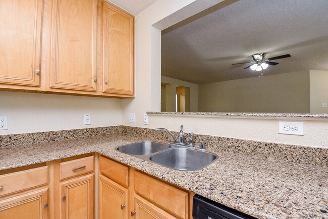 Building Photo - 29223 Legends Bluff Dr