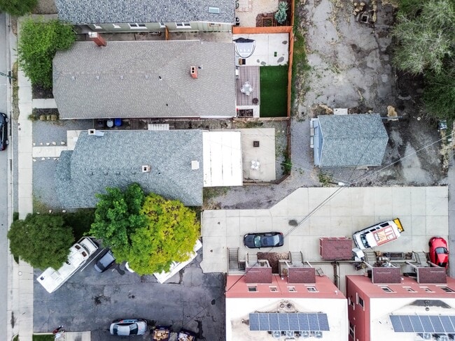 Building Photo - 722 S 700 E