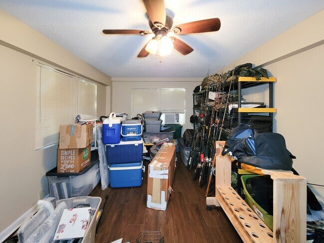 Building Photo - Extremely well maintained home. The second floor of this home being the main living area has a fa...