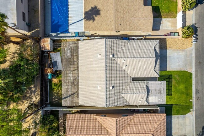 Building Photo - 51905 Avenida Velasco