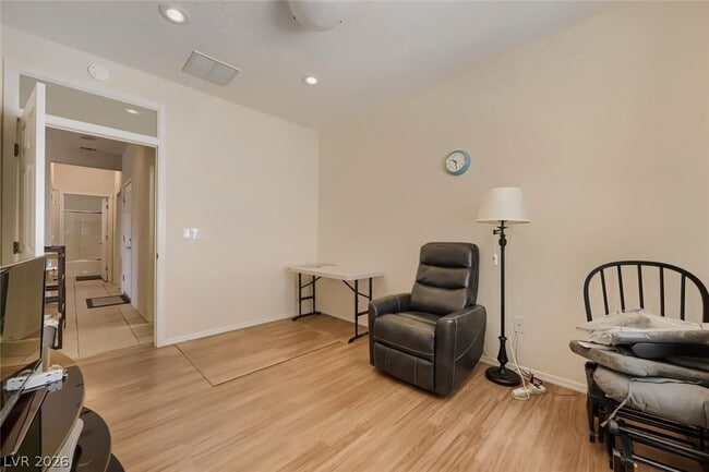 Building Photo - 7536 Chaffinch St