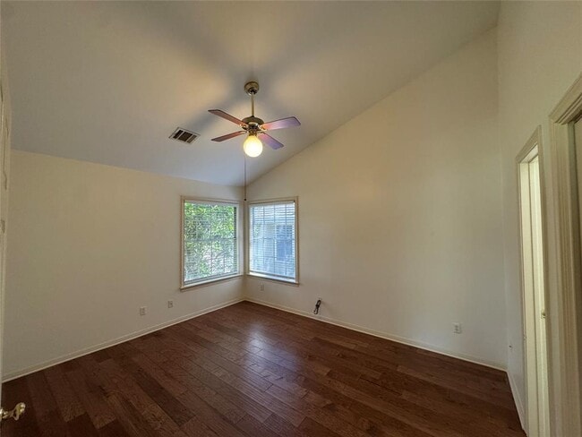 Building Photo - 1811 W 39th St