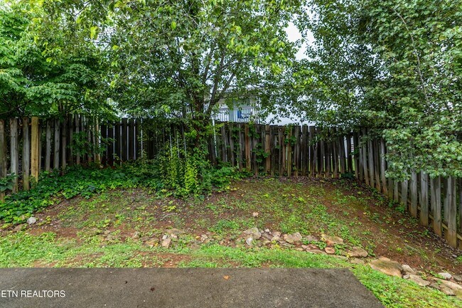 Building Photo - 1315 Lucy Way