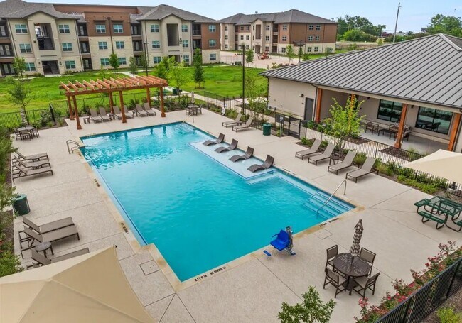 Building Photo - 13411 FM812