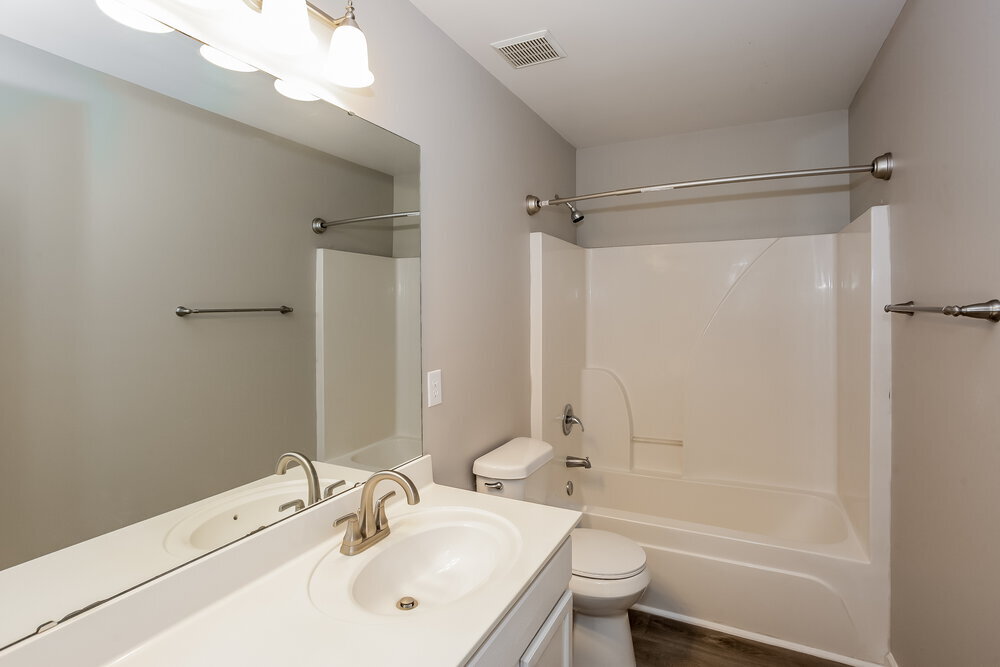 Building Photo - 1565 Kindred Cir NW