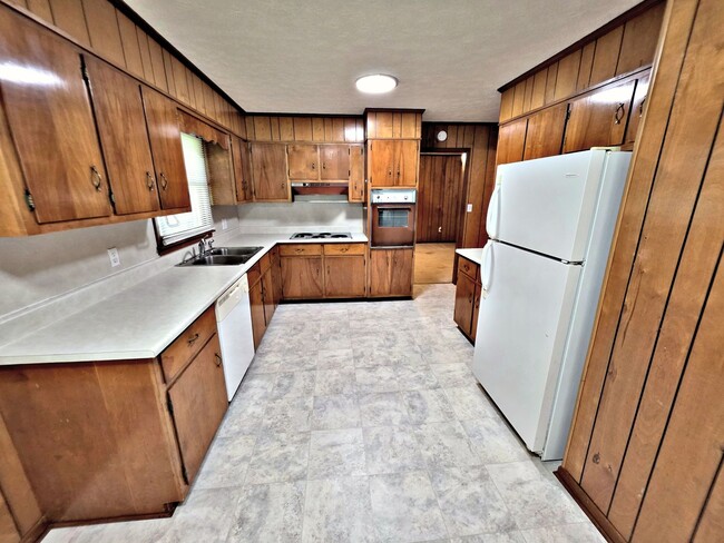 Building Photo - House Athens/Limestone County 4BR/2BA with 2 car garage
