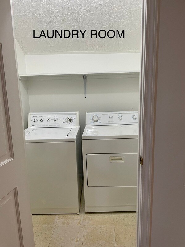 Building Photo - 505 1/2 Central Ave