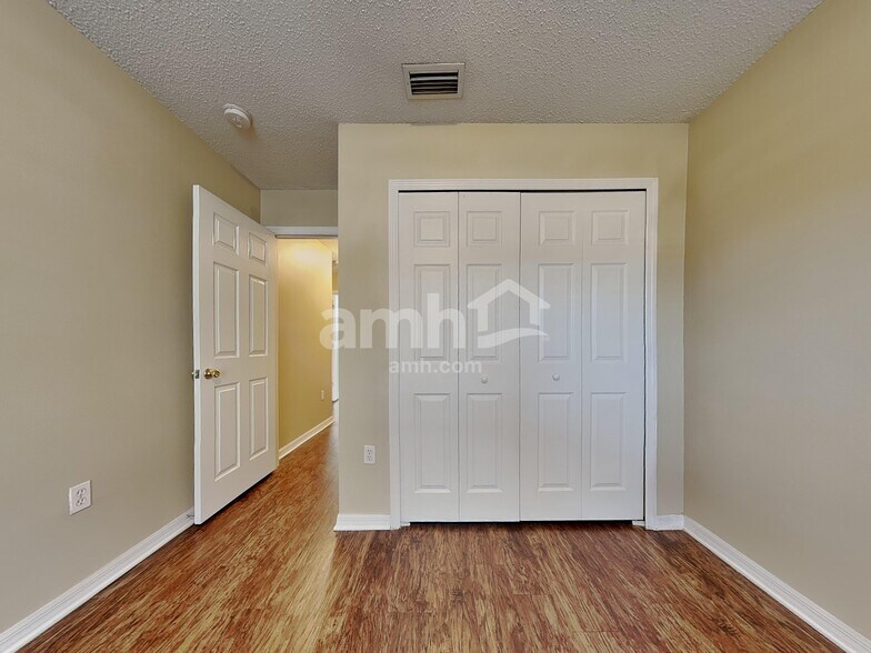 Building Photo - 5920 Rotella Dr