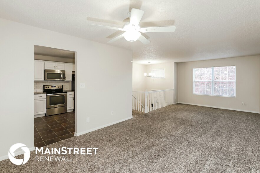 Building Photo - 14805 E Nickell Ave