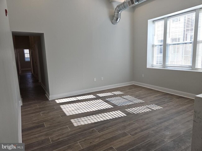 Building Photo - 59 High St