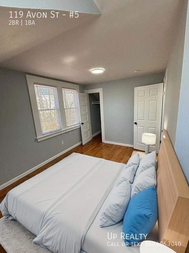 Building Photo - 119 Avon St