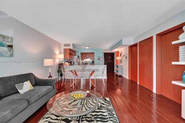 Building Photo - 9499 Collins Ave