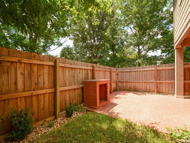 Building Photo - 4400 Switch Willo