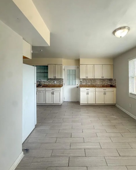 Building Photo - 8xxx Barrett Pl