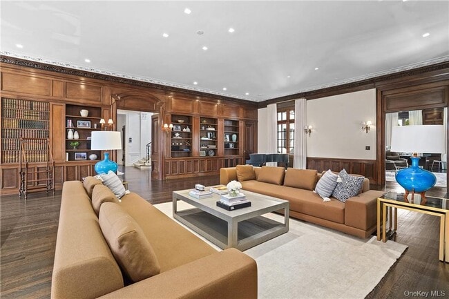 Building Photo - 99 Mamaroneck Rd