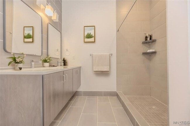 Building Photo - 1020 Elmwood Ave