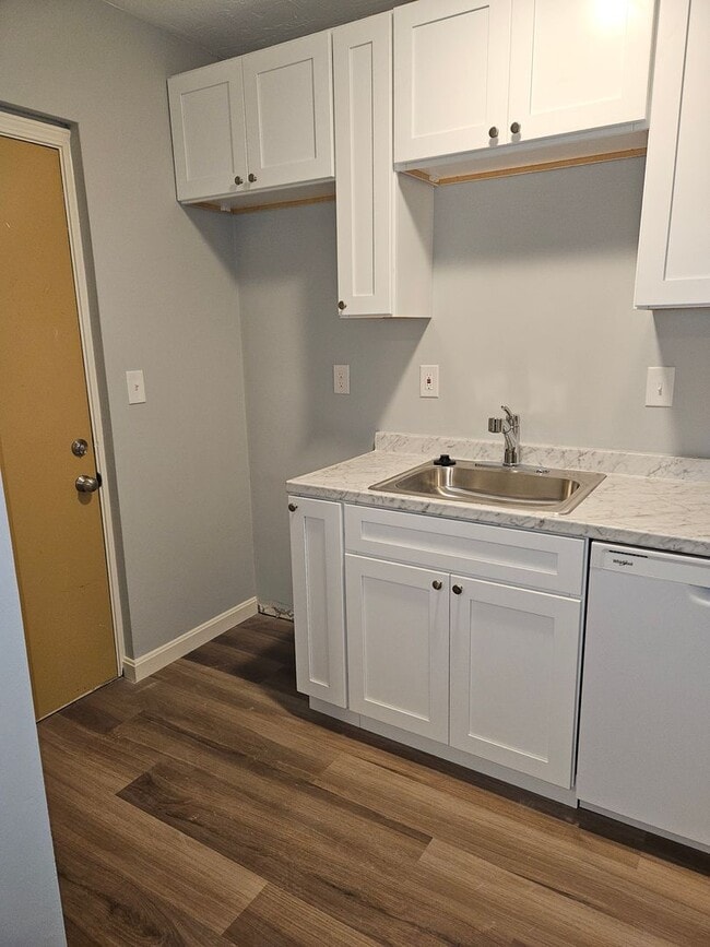 Interior Photo - Delcor Apartments LLC