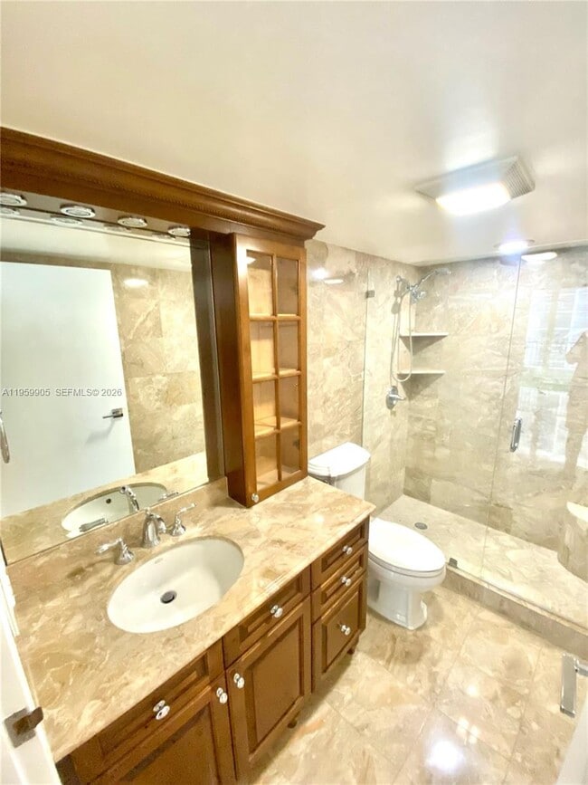 Building Photo - 555 NE 15th St