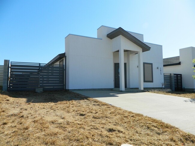 Building Photo - 1615 Dra Eve Perez Lane