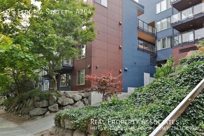 Building Photo - 29 Etruria St
