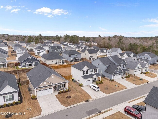 Building Photo - 3 Bed 2 Bath Unfurnished Single Family Home