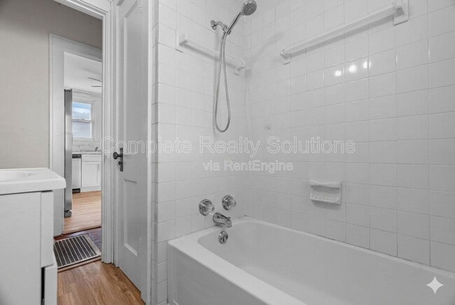 Building Photo - 3007 Hilleman Ave