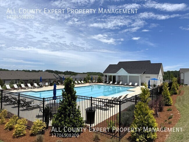 Building Photo - 690 Avignon Blvd