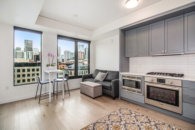 Primary Photo - 1750 Wewatta St