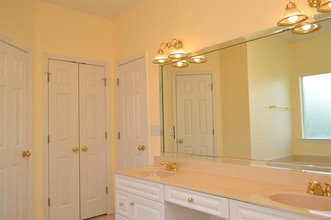 Building Photo - 6942 Heathermoore Loop