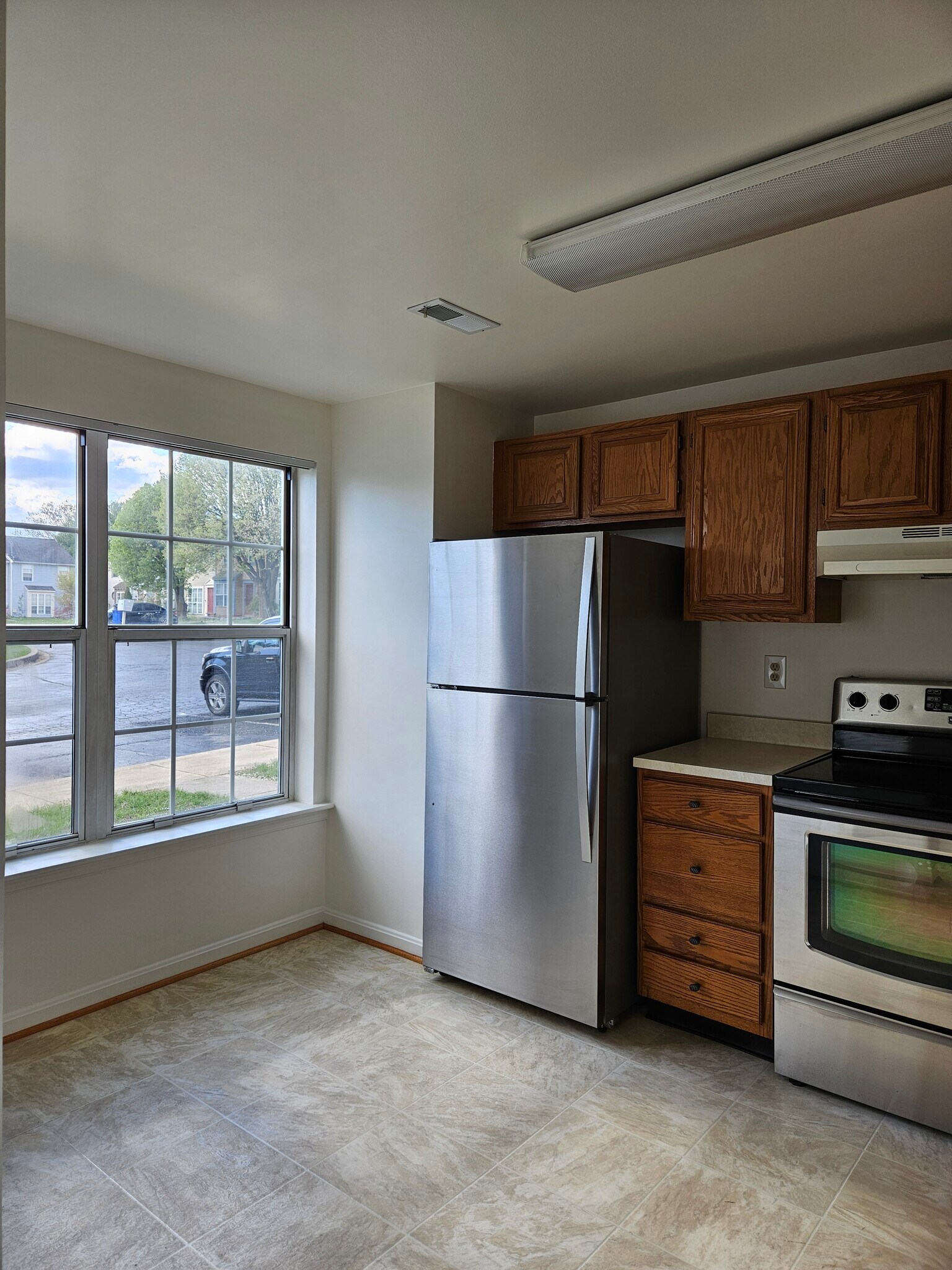 KIT view 1 - 1217 Brice Square