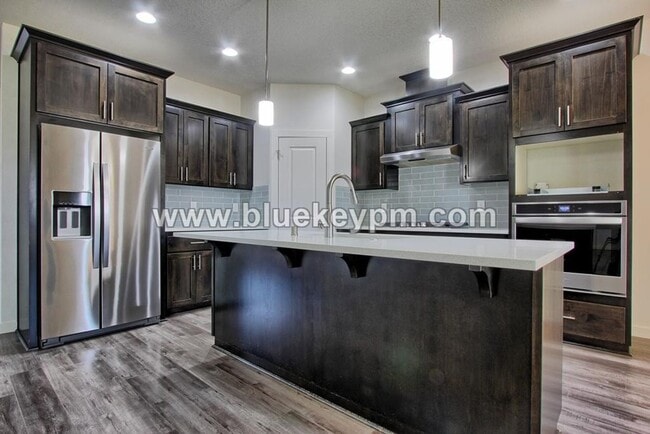 Building Photo - 5 Bed, 3 Bath Home with Tesla Charger in Orchards Near Hockinson Meadows Park