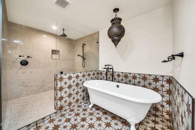 Building Photo - 4531 E Quartz Mountain Rd