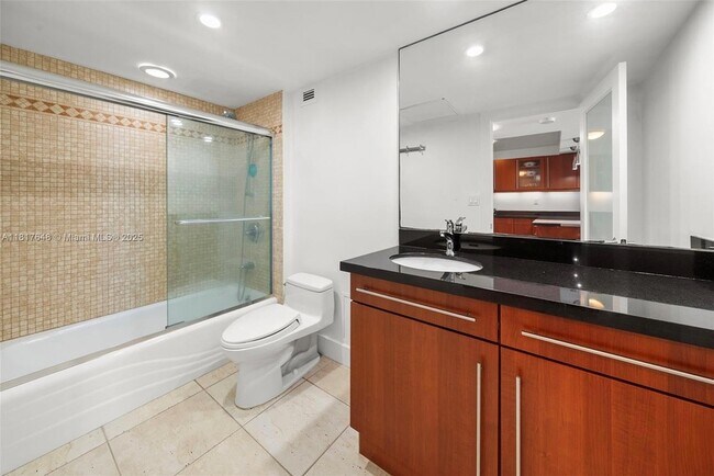 Building Photo - 2301 Collins Ave