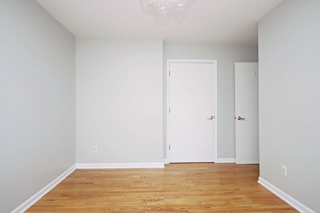 Building Photo - Pet-Friendly Duplex With Fenced Yard