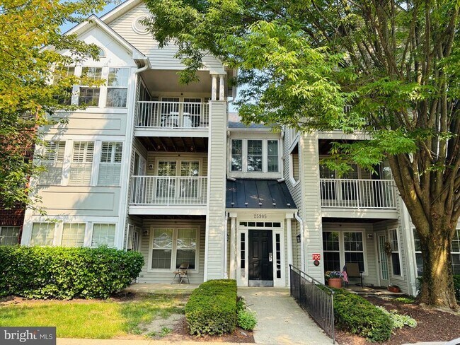 Building Photo - 25905 Ridge Manor Dr