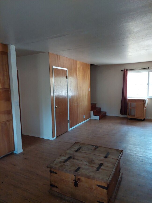 Building Photo - 3305 Bruce Dr