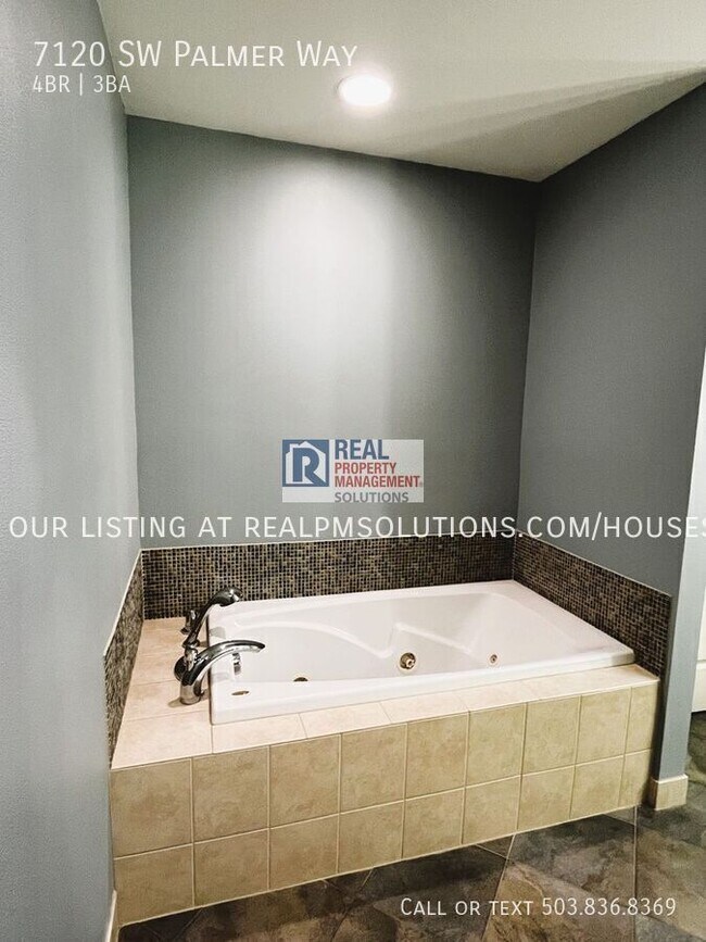 Building Photo - 7120 SW Palmer Way