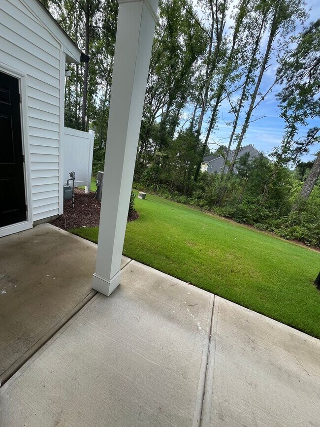 Building Photo - Charming 3 Bedroom Home Located In Zebulon NC!!!