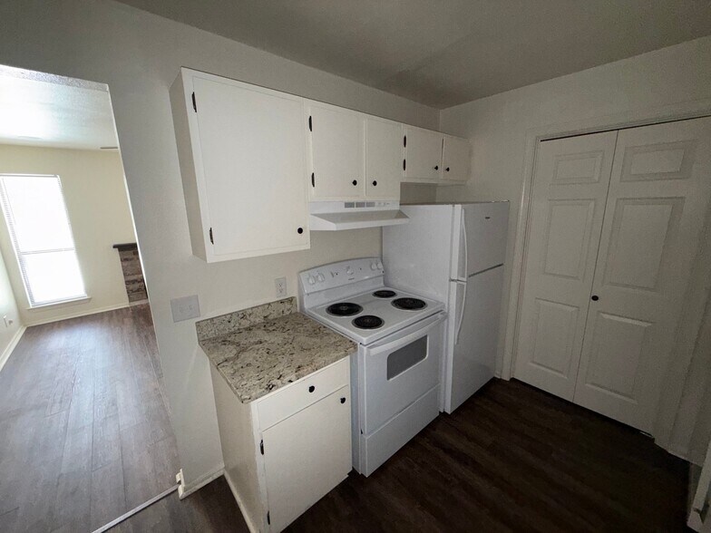 Building Photo - 4507 Coronado Ave