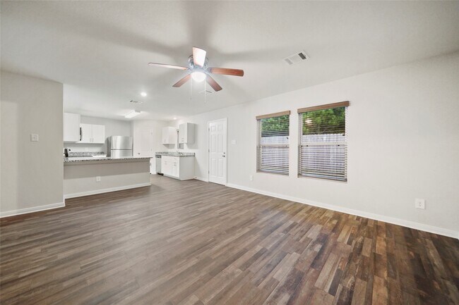Building Photo - 15536 Briar Forest Dr