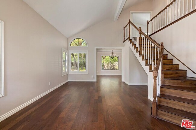 Building Photo - 4210 Lost Springs Dr
