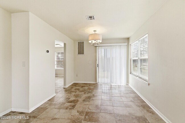 Building Photo - 2 Jodhpur Ct